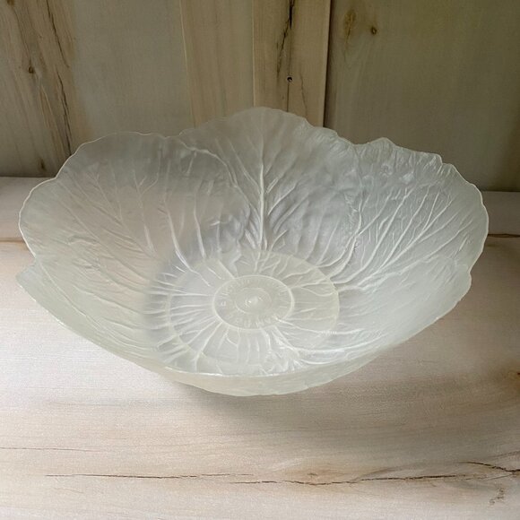 VTG Berman Industries frosted plastic lettuce / cabbage leaf salad serving bowl - Picture 1 of 8